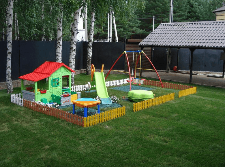 Какое покрытие лучше подходит для детских площадок на даче? - «Дом и быт»