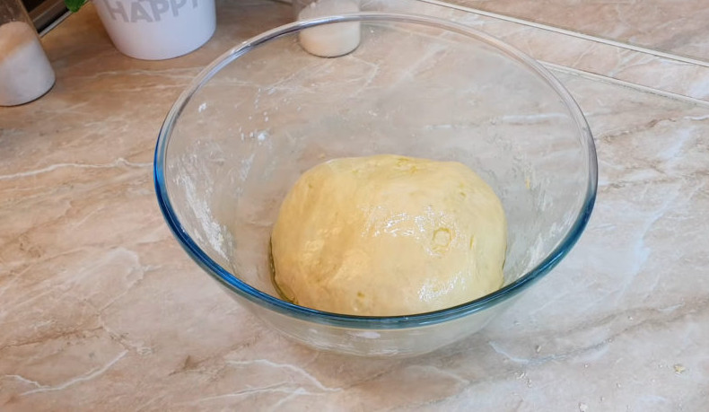 Просто замочите хлеб в кипятке перед выпечкой: хрустящий багет Лайфхак - ``Советы к рецептам''