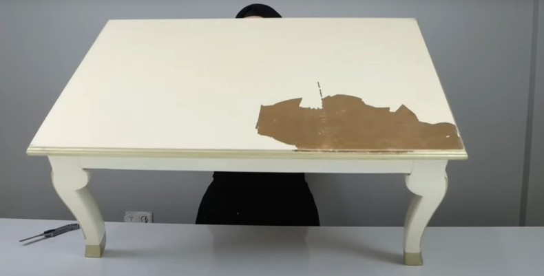 Мастерица показала, какую красоту можно сделать из облезлого стола и разбитого зеркала - «Мебель»