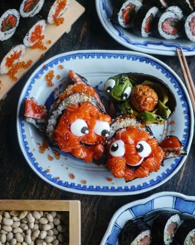 Японская мама раскладывает еду для своих детей по тарелкам, словно это потрясающие произведения искусства - «Своими руками»